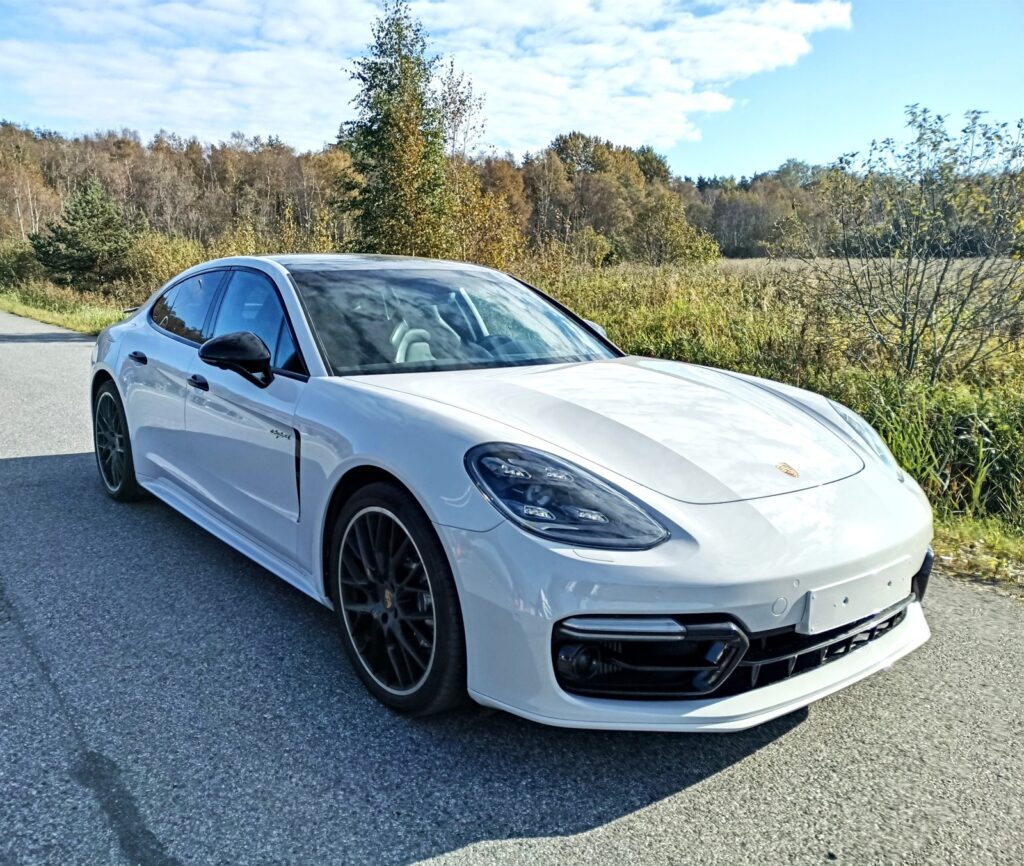 Porsche-Panamera-kiletamine-uste-sisudega-TapeThat
