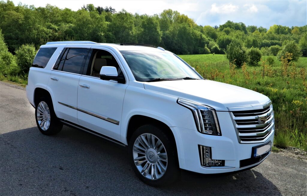 Cadillac Escalade – valge matt täiskiletus