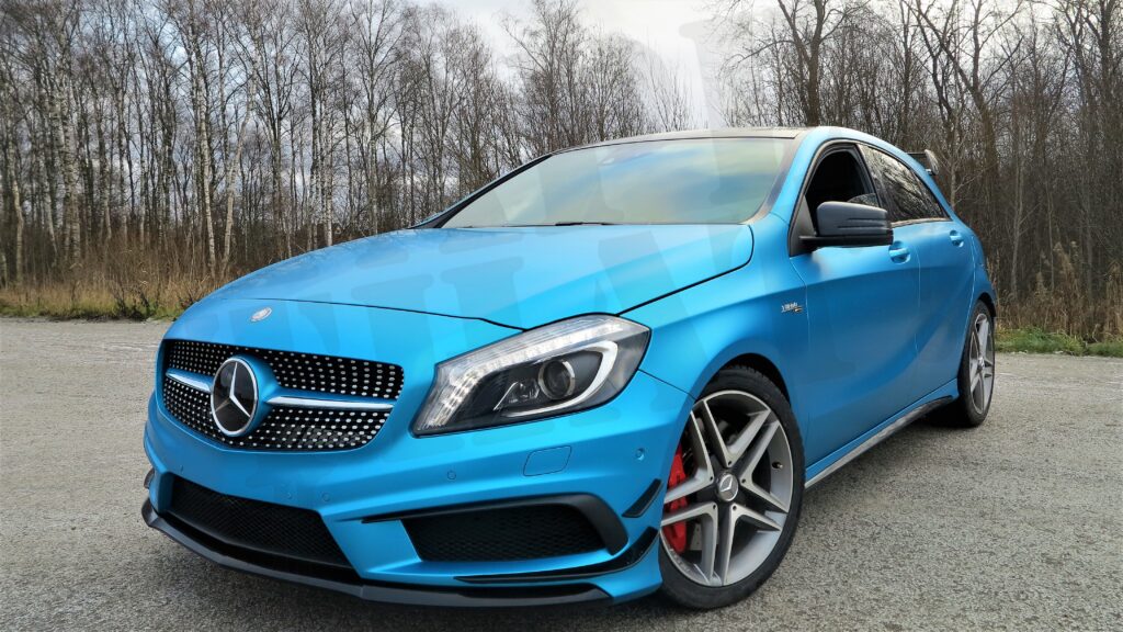 Mercedes A-klass AMG – sinine matt fullwrap