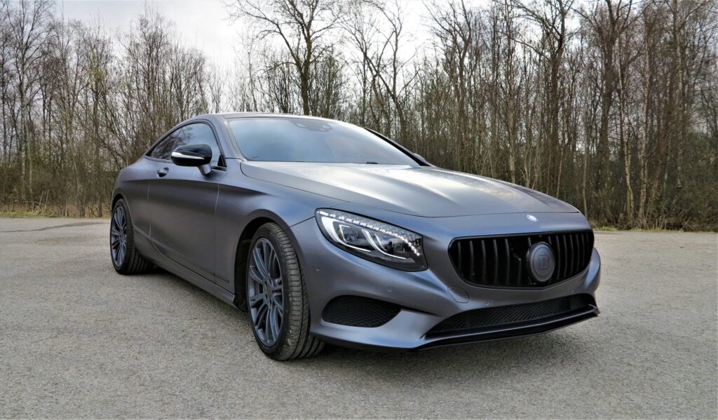 Mercedes S-klass Coupé Brabus – matt hall autokiletamine